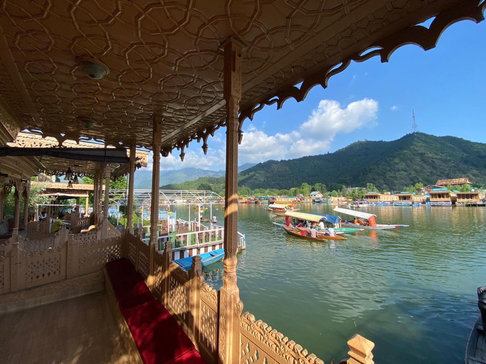 Nazneen Group Of Houseboats Srīnagar Eksteriør bilde